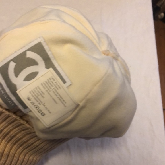 Chanel beanie hat like new. Clean w no spots. - Picture 6 of 8